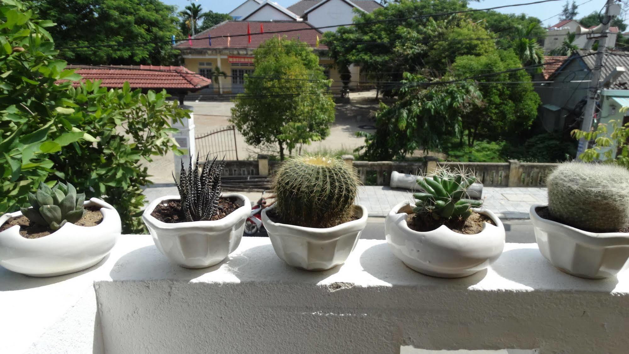 Yellow House Homestay Хоян Екстер'єр фото