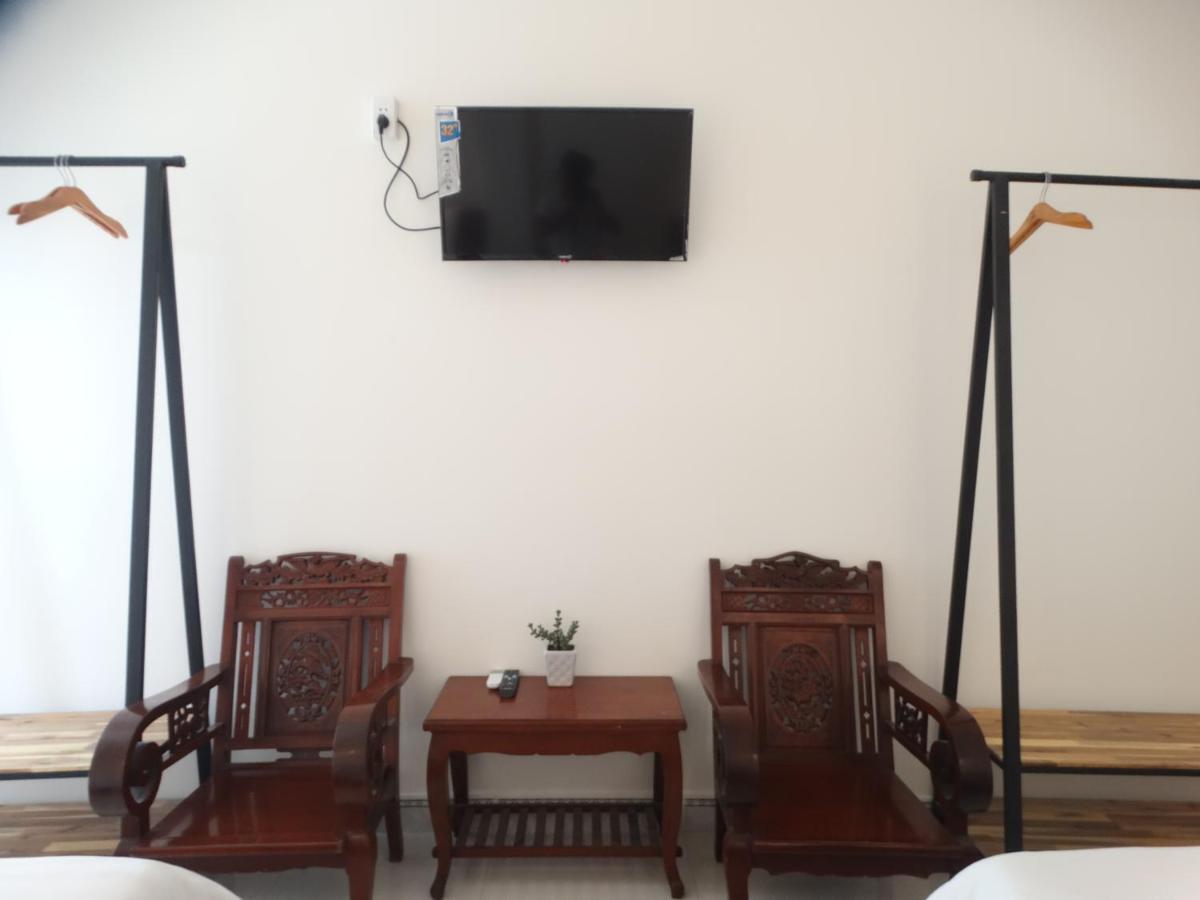 Yellow House Homestay Хоян Екстер'єр фото